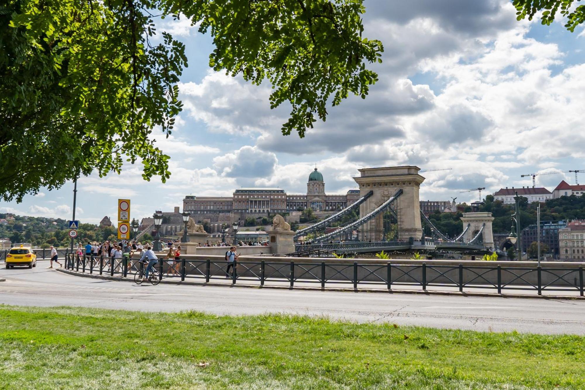 Bourgeois Elegance In The Heart Of Budapest Exterior photo