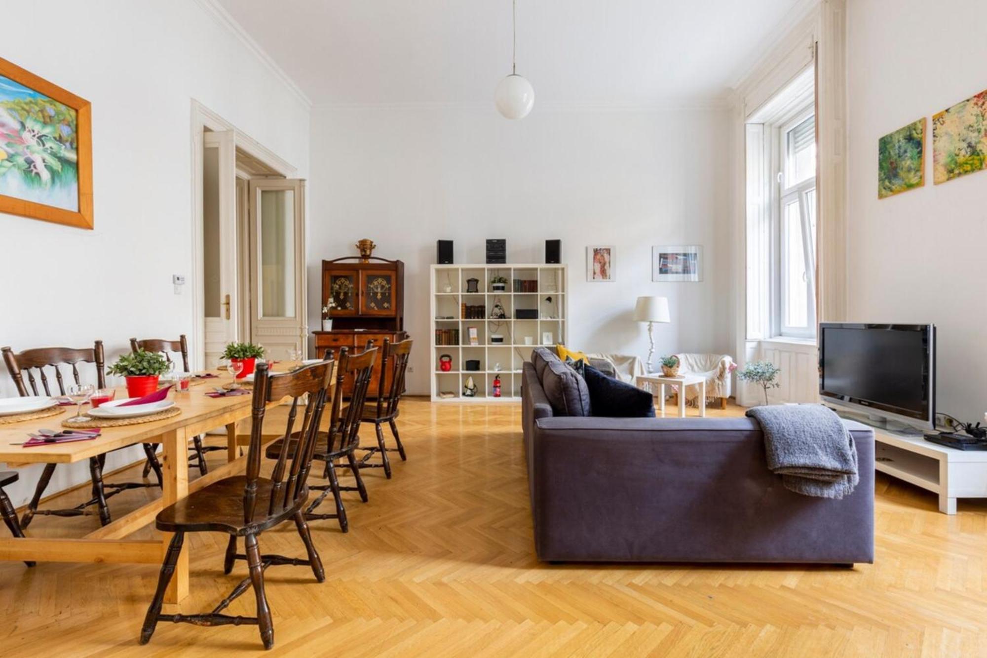 Bourgeois Elegance In The Heart Of Budapest Exterior photo